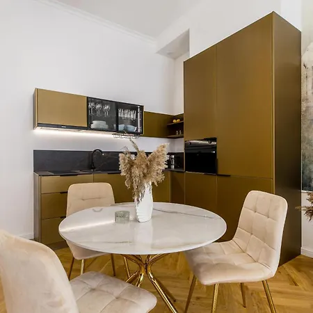 Bob Elite - Bonerowska クラクフ